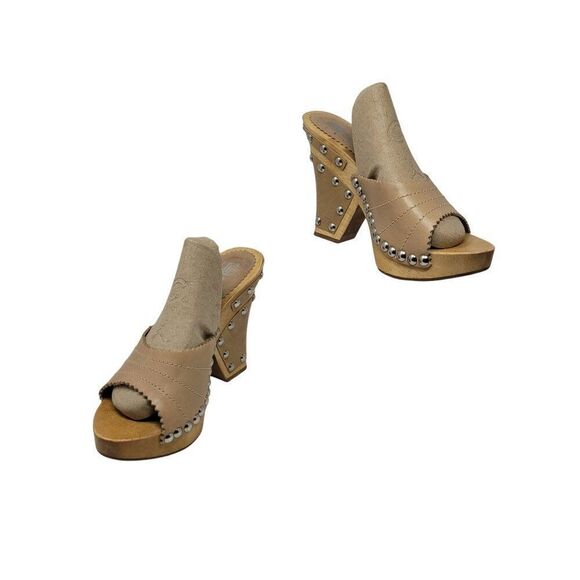Vintage Tan Leather Wooden Platform Sandals Sz 7 Studded Open Toe Heel Brazil - Picture 1 of 16
